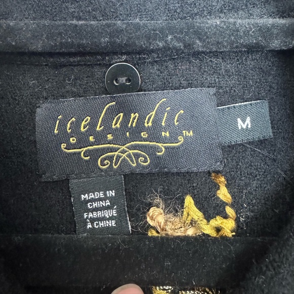 Icelandic Design Wool Embroidered Vest - Picture 3 of 6